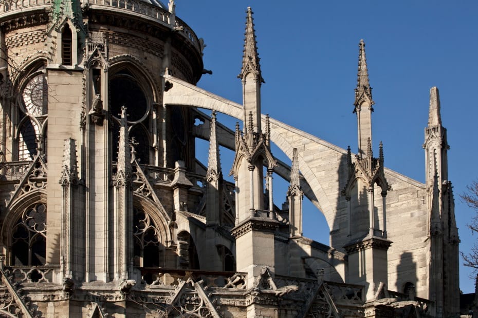 Notre-Dame de Paris, vue exterieure arcs boutants